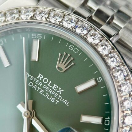 Dong Ho Rolex DateJust Mat Xanh La Cay Che Tac Vien Dinh Kim Cuong Nhan Tao 41mm 5 768x768 1