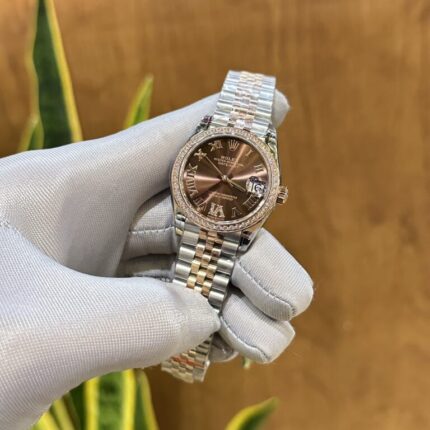 Dong Ho Rolex DateJust Nu Dinh Da Mat Chocolate Fake Cao Cap 31mm 2 768x768 1
