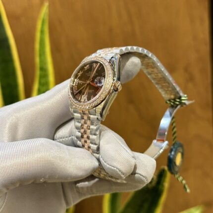 Dong Ho Rolex DateJust Nu Dinh Da Mat Chocolate Fake Cao Cap 31mm 3 768x768 1