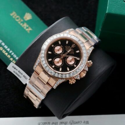 Dong Ho Rolex Daytona Mat Den Che Tac Boc Vang Dinh Kim Cuong Moissanite Baguette 40mm 2 768x768 1