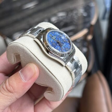 Dong Ho Rolex Nu DateJust Replica Mat So Cay La Mau Xanh Duong 31mm 7 768x768 1